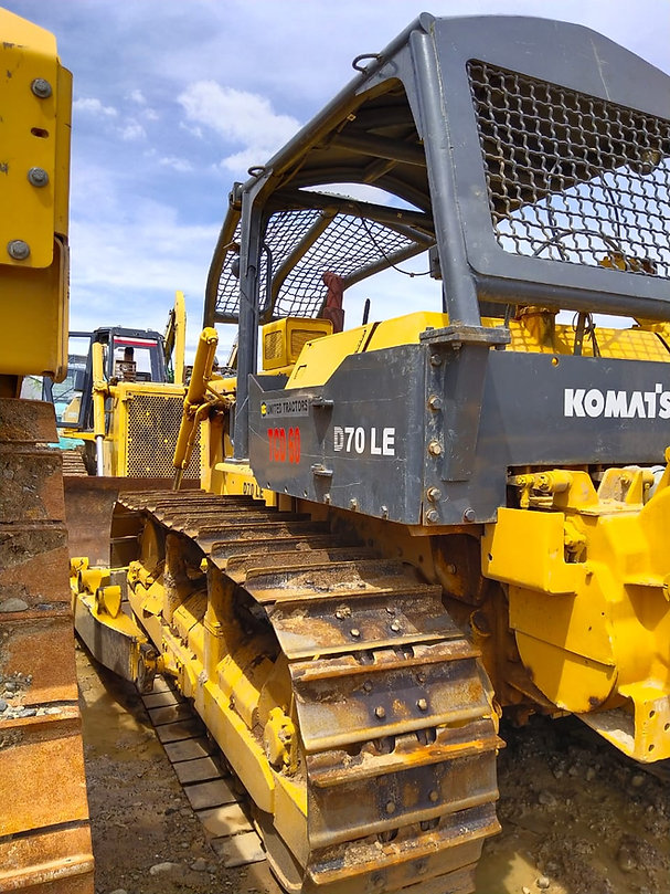 Bulldozer Komatsu D70 LE-8 3