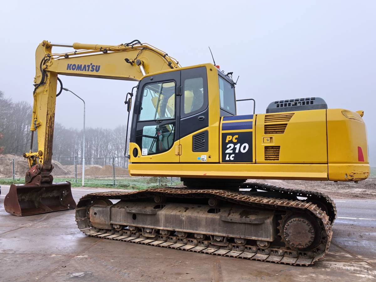 PC210-2